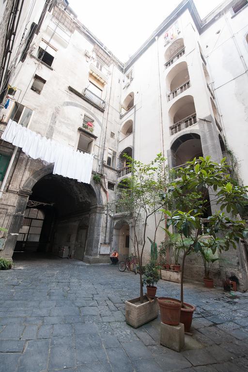Tribunali F - Bh 51 Napoli Dış mekan fotoğraf