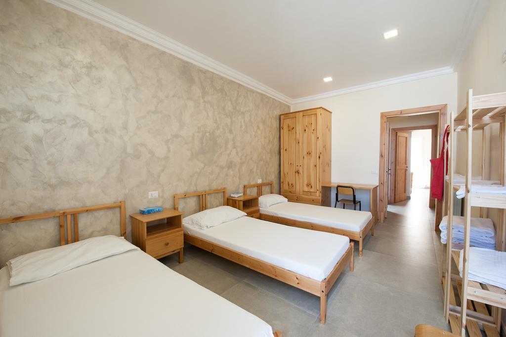 Tribunali F - Bh 51 Napoli Dış mekan fotoğraf